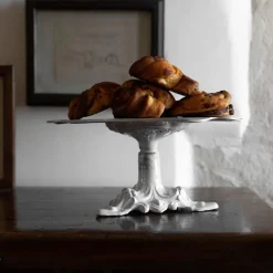 Stand A Gateau De Mariage Pivoine